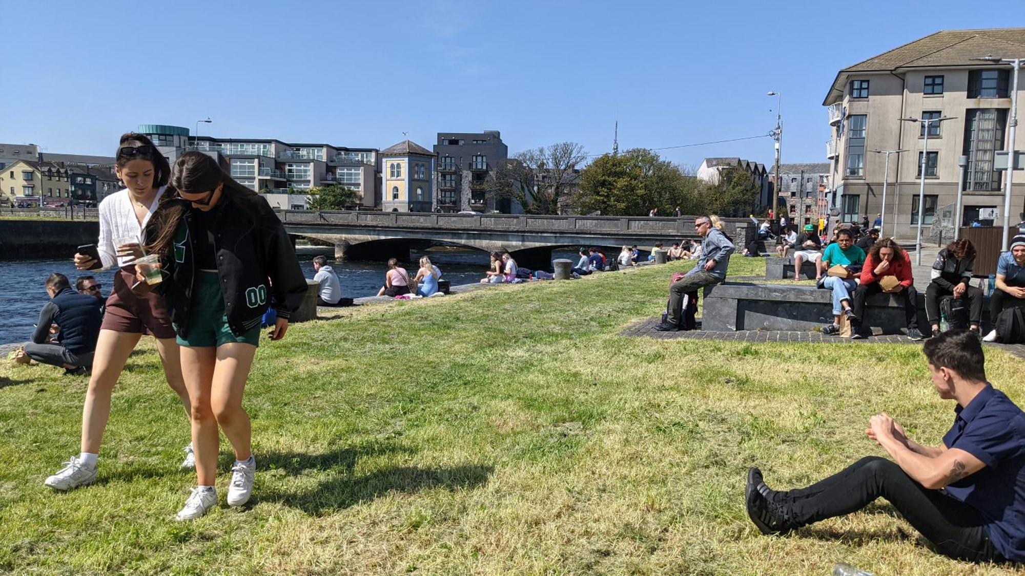 Heart Of City Centre Stunning View Galway Exterior photo