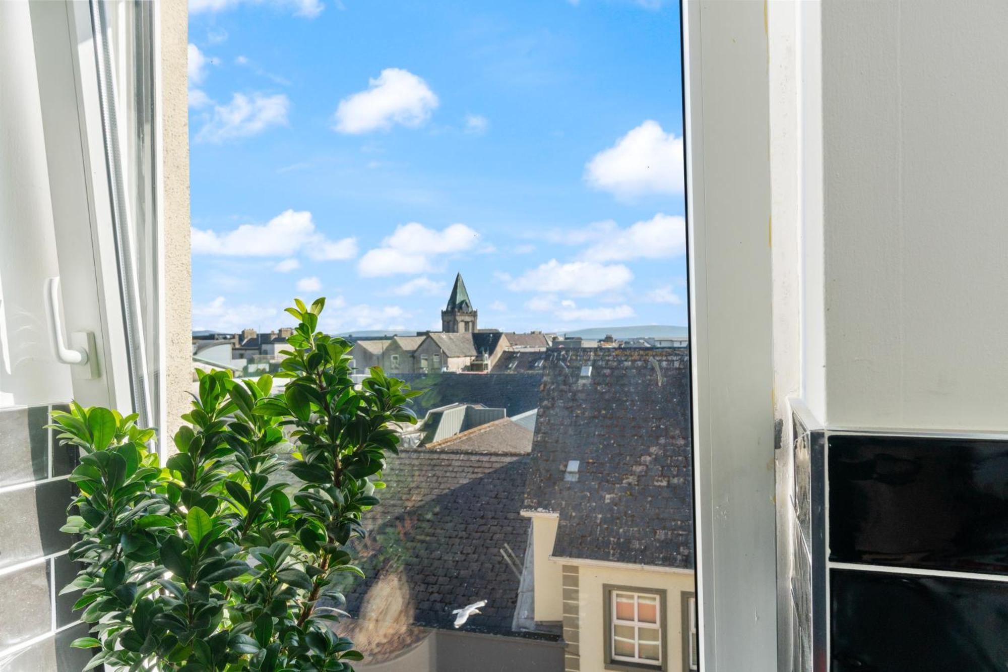 Heart Of City Centre Stunning View Galway Exterior photo
